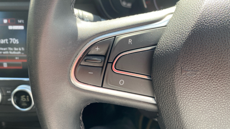 Renault Kadjar 1.3 TCE Iconic 5dr EDC Petrol Hatchback